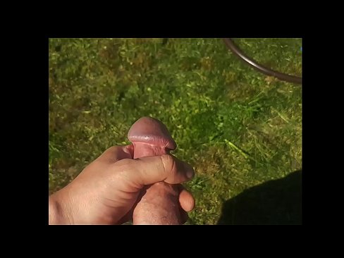 ❤️ Žhavá kočička si nechá ošukat růžovou kundičku a udělá se squirtem v letní zahradě. Porno vk u cs.muitohentai.ru ﹏
